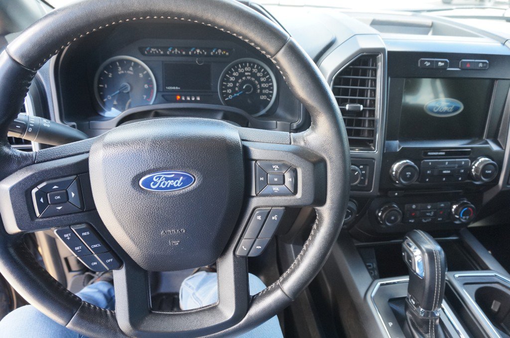 Used 2017 Ford F150 XLT w/ Equipment Group 302A Luxury AWD/4WD image 9