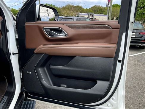 Used 2023 Chevrolet Tahoe High Country AWD/4WD image 29