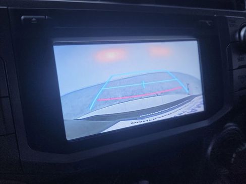 Used 2016 Toyota 4Runner SR5 image 17