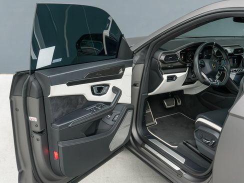 Used 2023 Lamborghini Urus S AWD/4WD image 75