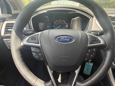 Used 2016 Ford Fusion SE w/ Equipment Group 202A FWD image 15
