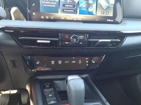 New 2026 Nissan Kicks SR w/ SR Premium Package FWD image 14