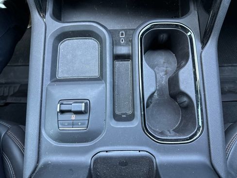 Used 2025 GMC Sierra 2500 AT4 w/ AT4 Premium Plus Package AWD/4WD image 22