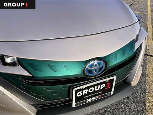 Certified 2017 Toyota Prius Prime Premium image 31