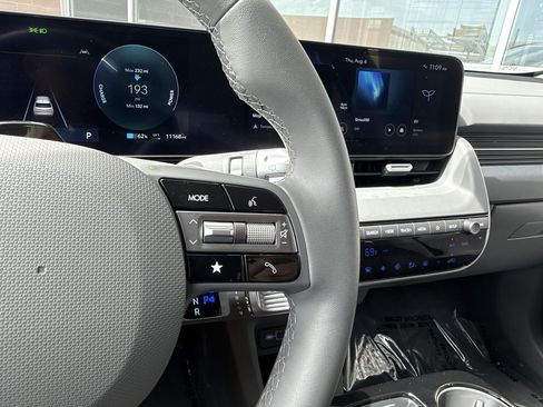 Used 2025 Hyundai Ioniq 5 SEL RWD image 29