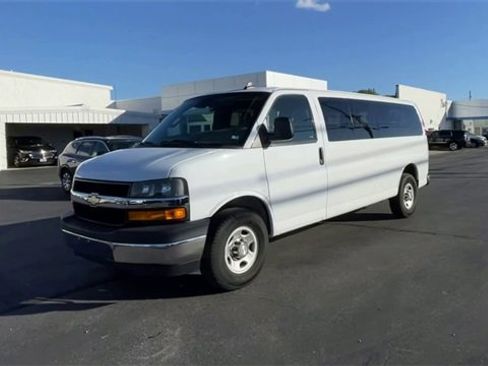 Used 2020 Chevrolet Express 3500 LT w/ LT Preferred Equipment Group image 4