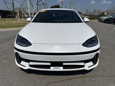 Used 2024 Hyundai Ioniq 6 SE image 2