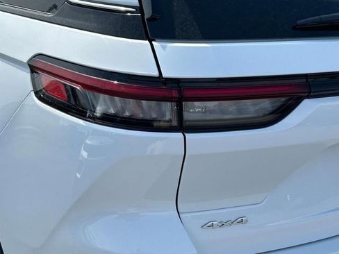 New 2025 Jeep Grand Cherokee Limited w/ Luxury Tech Group II image 39