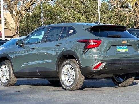 New 2026 Chevrolet Trax LS w/ LS Convenience Package image 5