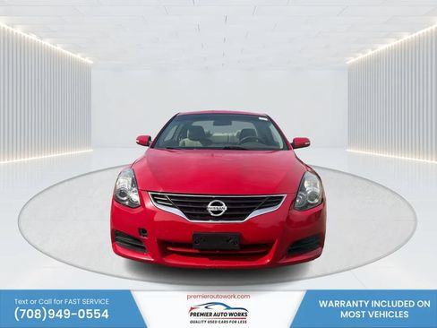 Used 2010 Nissan Altima 2.5 S w/ Premium Pkg FWD image 2