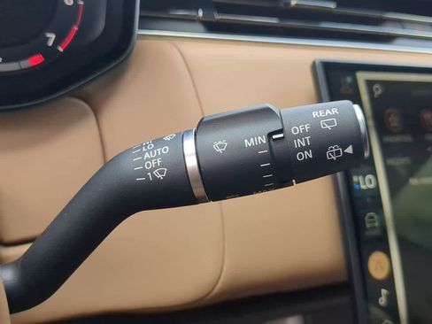 Used 2025 Land Rover Range Rover SE AWD/4WD image 27
