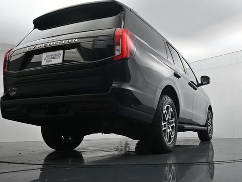 Certified 2025 Ford Expedition Active AWD/4WD image 34