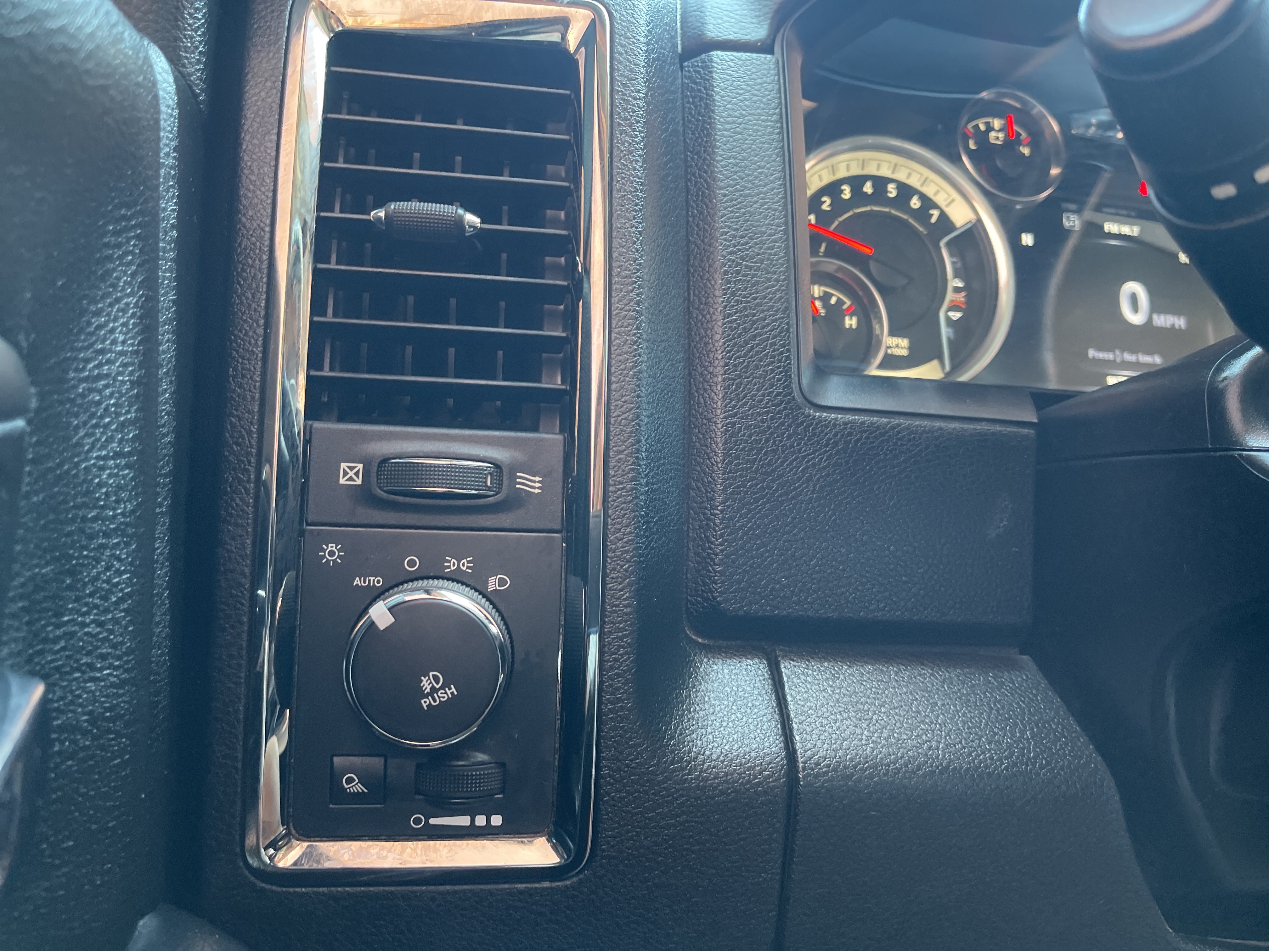 Used 2014 RAM 1500 Sport w/ Remote Start & Security Group AWD/4WD image 20