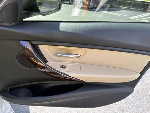 Used 2018 BMW 320i Sedan image 13