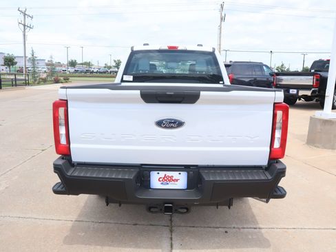 New 2026 Ford F250 XL w/ XL Driver Assist Package RWD image 20