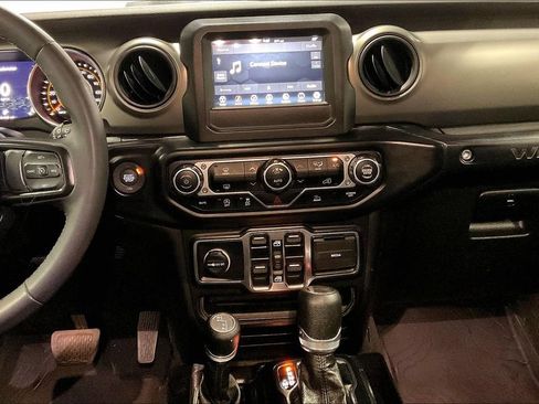 Used 2023 Jeep Wrangler Unlimited Sport AWD/4WD image 7