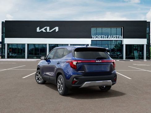 New 2026 Kia Seltos LX image 4