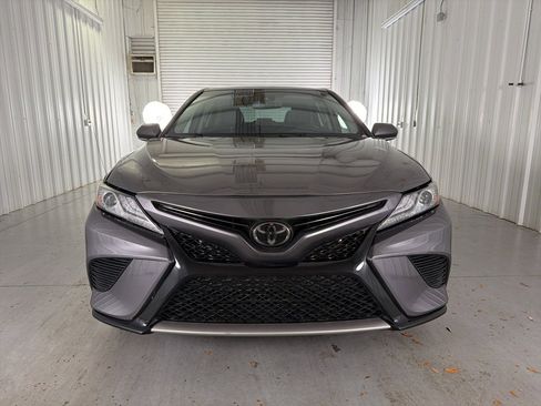 Used 2019 Toyota Camry XSE image 2