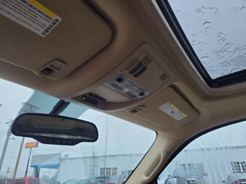 Used 2013 Chevrolet Avalanche LTZ image 30