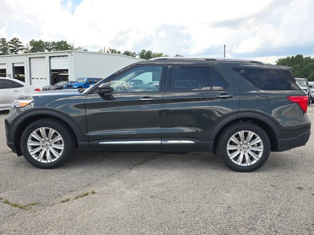 Certified 2023 Ford Explorer Limited w/ Limited Technology Package RWD image 2