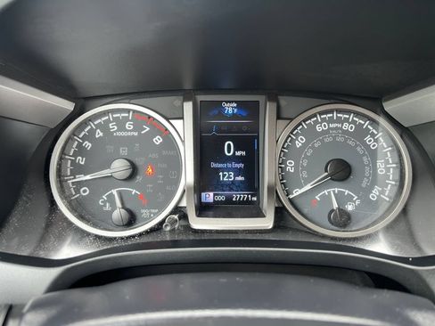 Used 2023 Toyota Tacoma SR5 AWD/4WD image 14