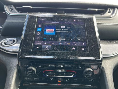 Certified 2022 Jeep Grand Cherokee L Laredo w/ Luxury Tech Group I image 18