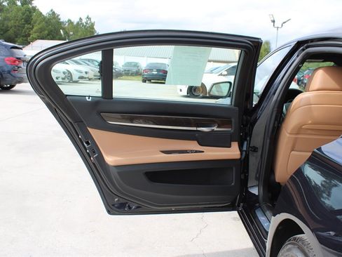 Used 2012 BMW 750Li xDrive image 28