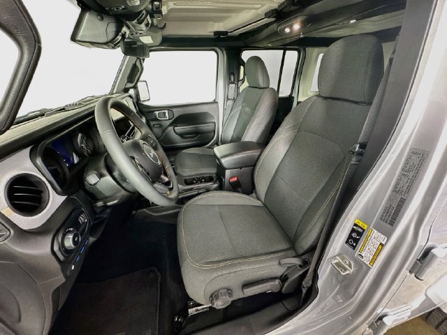 Used 2024 Jeep Wrangler Unlimited w/ Convenience Group AWD/4WD image 24
