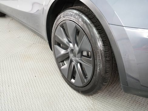 Used 2021 Tesla Model Y Long Range AWD/4WD image 53