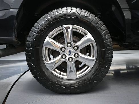 Used 2019 Ford F150 XLT w/ Equipment Group 302A Luxury AWD/4WD image 16