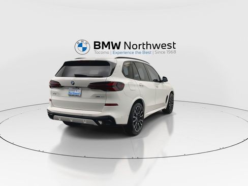 Used 2024 BMW X5 xDrive40i w/ M Sport Package AWD/4WD image 2