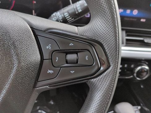 Used 2024 Chevrolet Trax LT FWD image 23