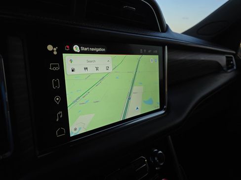 Used 2024 GMC Yukon Denali image 23