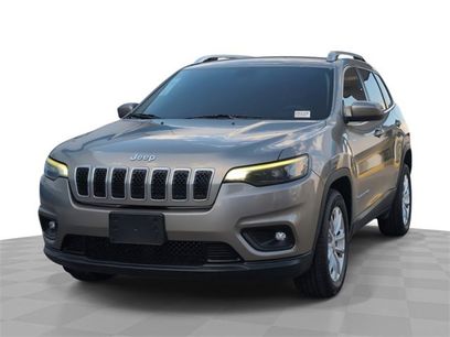 Used 2019 Jeep Cherokee Latitude w/ Popular Appearance Group