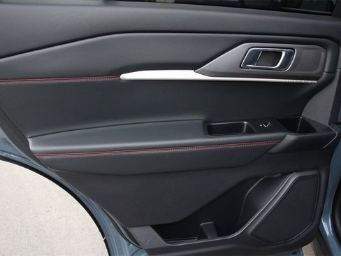 Certified 2025 Ford Explorer ST-Line w/ Premium Package image 20