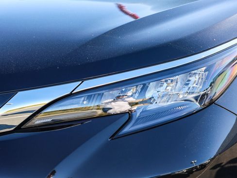 Certified 2026 Toyota Sienna LE image 23