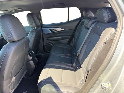 Used 2024 Chevrolet Equinox EV LT FWD image 16