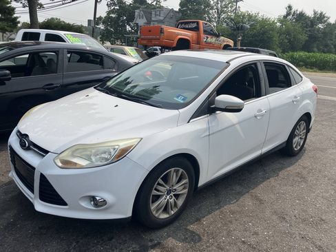 Used 2012 Ford Focus SEL FWD image 1