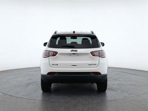 Used 2025 Jeep Compass Trailhawk AWD/4WD image 6