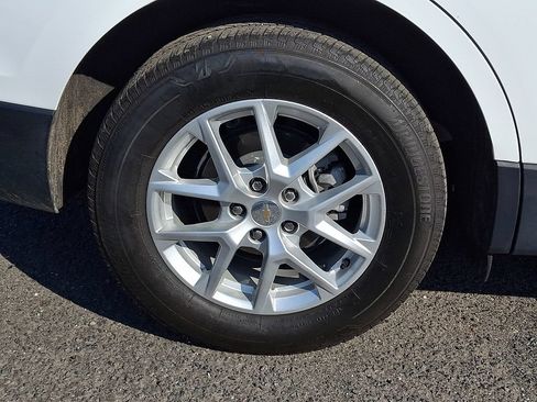 Used 2024 Chevrolet Equinox LT AWD/4WD image 34