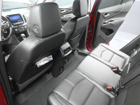 Used 2024 Chevrolet Equinox Premier AWD/4WD image 13