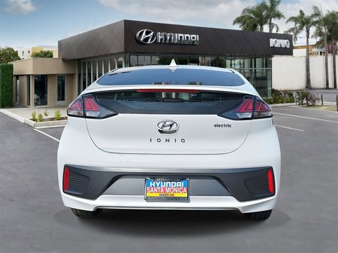 Used 2020 Hyundai Ioniq Limited image 4