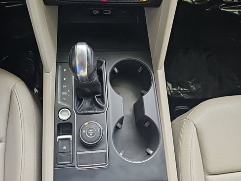 Used 2018 Volkswagen Atlas SE AWD/4WD image 21