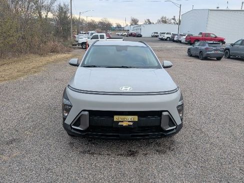 Used 2024 Hyundai Kona SEL image 8
