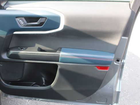 Used 2024 Ford Bronco Sport Heritage w/ Heritage Convenience Package image 11