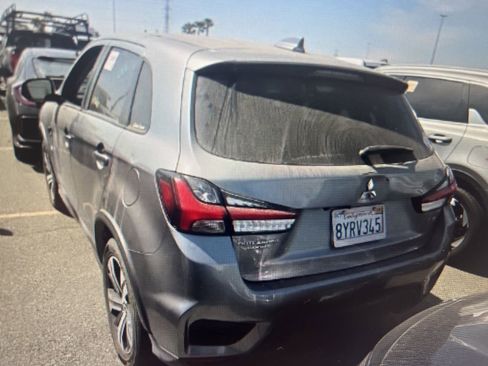 Used 2021 Mitsubishi Outlander Sport SE image 3