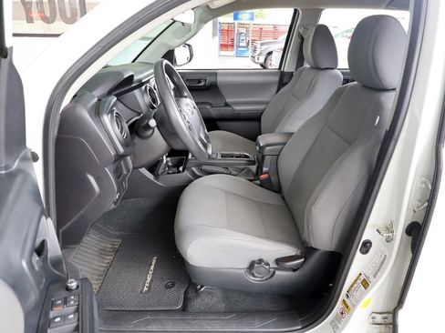 Used 2016 Toyota Tacoma SR w/ SR Convenience Package RWD image 14