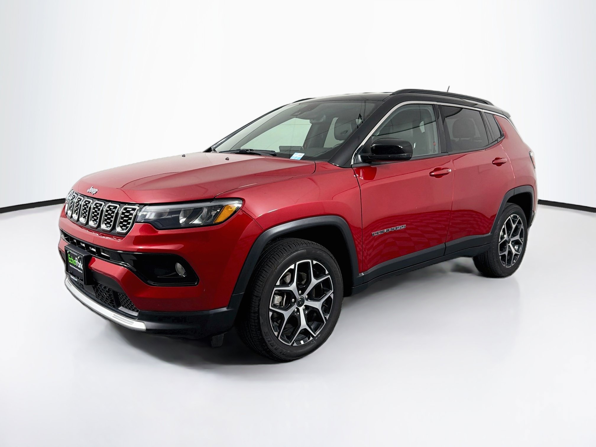 Used 2025 Jeep Compass Limited AWD/4WD image 3