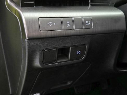 Used 2024 Hyundai Kona SEL image 16