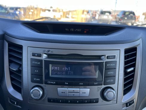 Used 2013 Subaru Outback 2.5i Premium w/ Popular Pkg 1B image 4